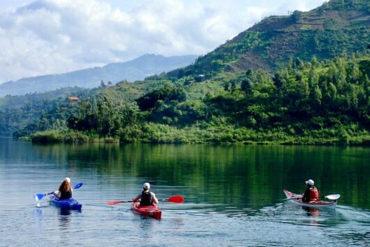 Kayaking on Lake Kivu: Undoubtedly, one of the most thrilling activities in Rwanda is kayaking on Lake Kivu. With single or double-seater kayaks,