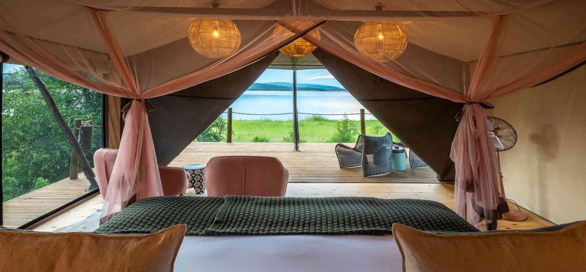Is Advance Booking Required for Lodges During Safaris?